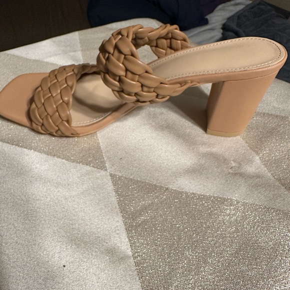 N.N.G Women Heel sandals Braided Leather Strappy sandals 2" Cream - Picture 3 of 6